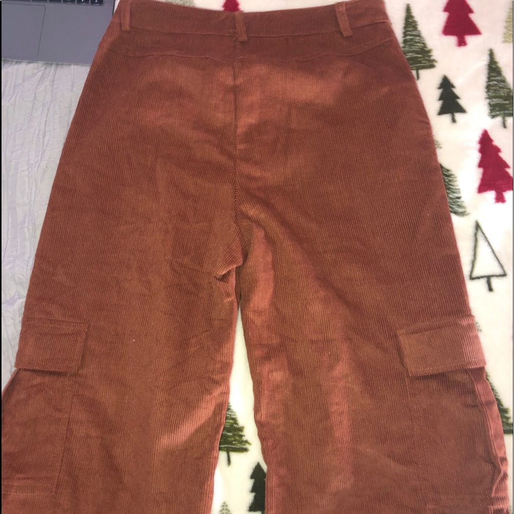 brown pants